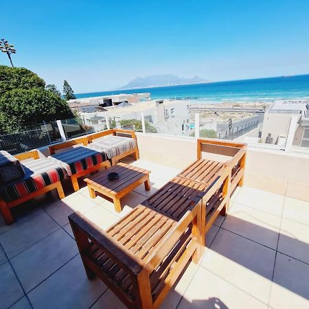 2Whitewaters Bloubergstrand Homestay Exterior photo