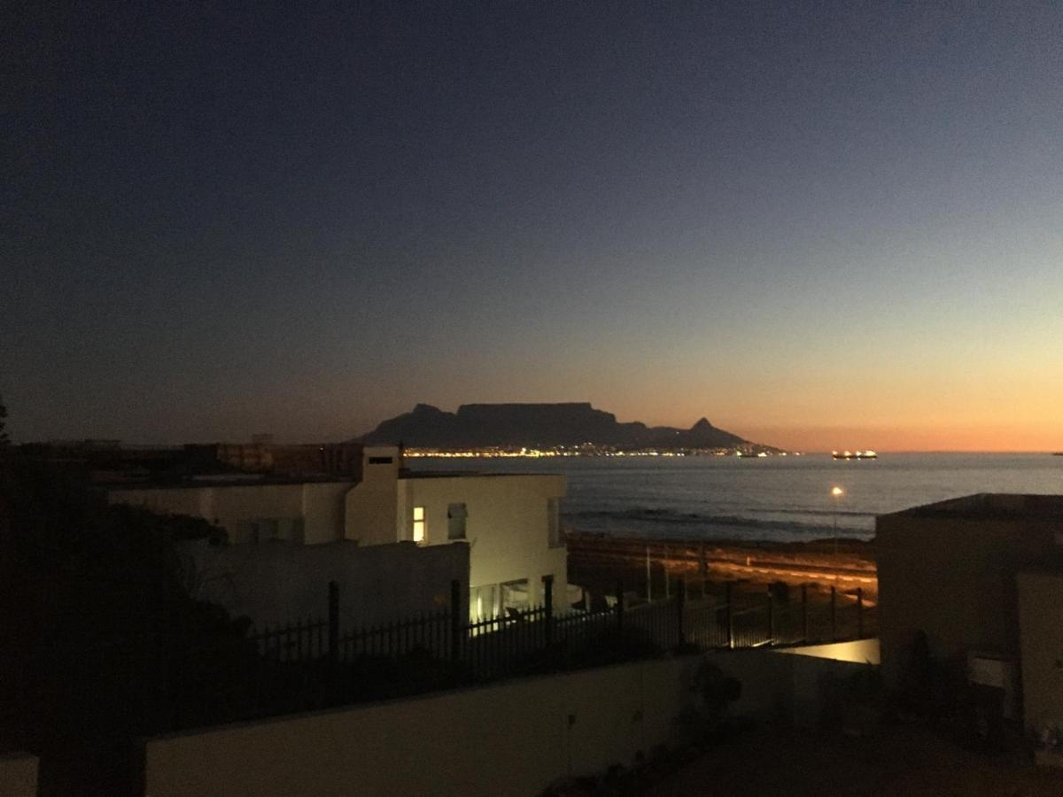 2Whitewaters Bloubergstrand Homestay Exterior photo