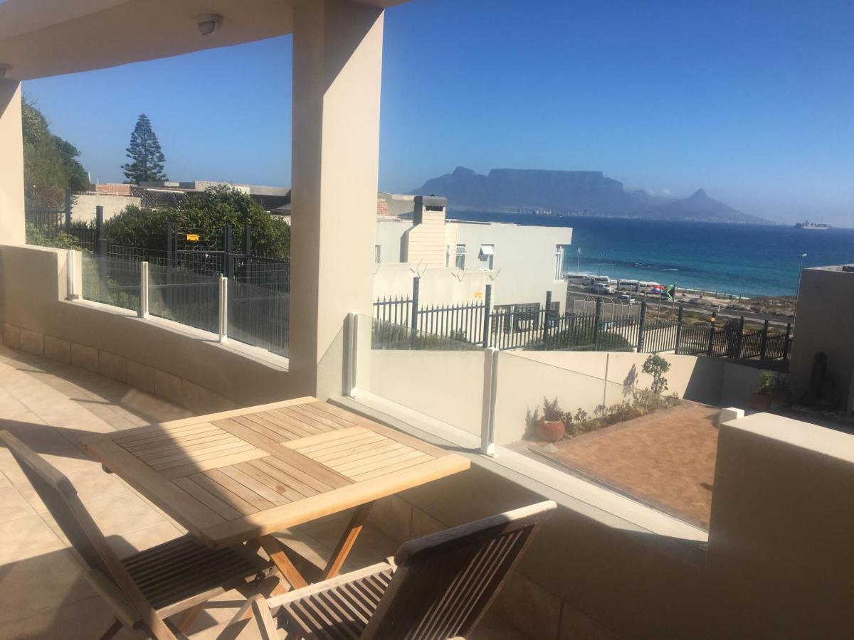 2Whitewaters Bloubergstrand Homestay Exterior photo